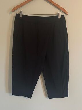 lululemon athletica Black Women's Capri Pants